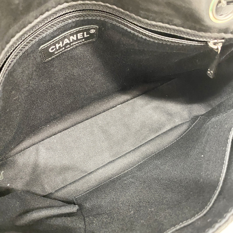 【6ia0182】シャネル ショルダーバッグ マトラッセ Wチェーン レザー ブラック シルバー金具【中古】レディース