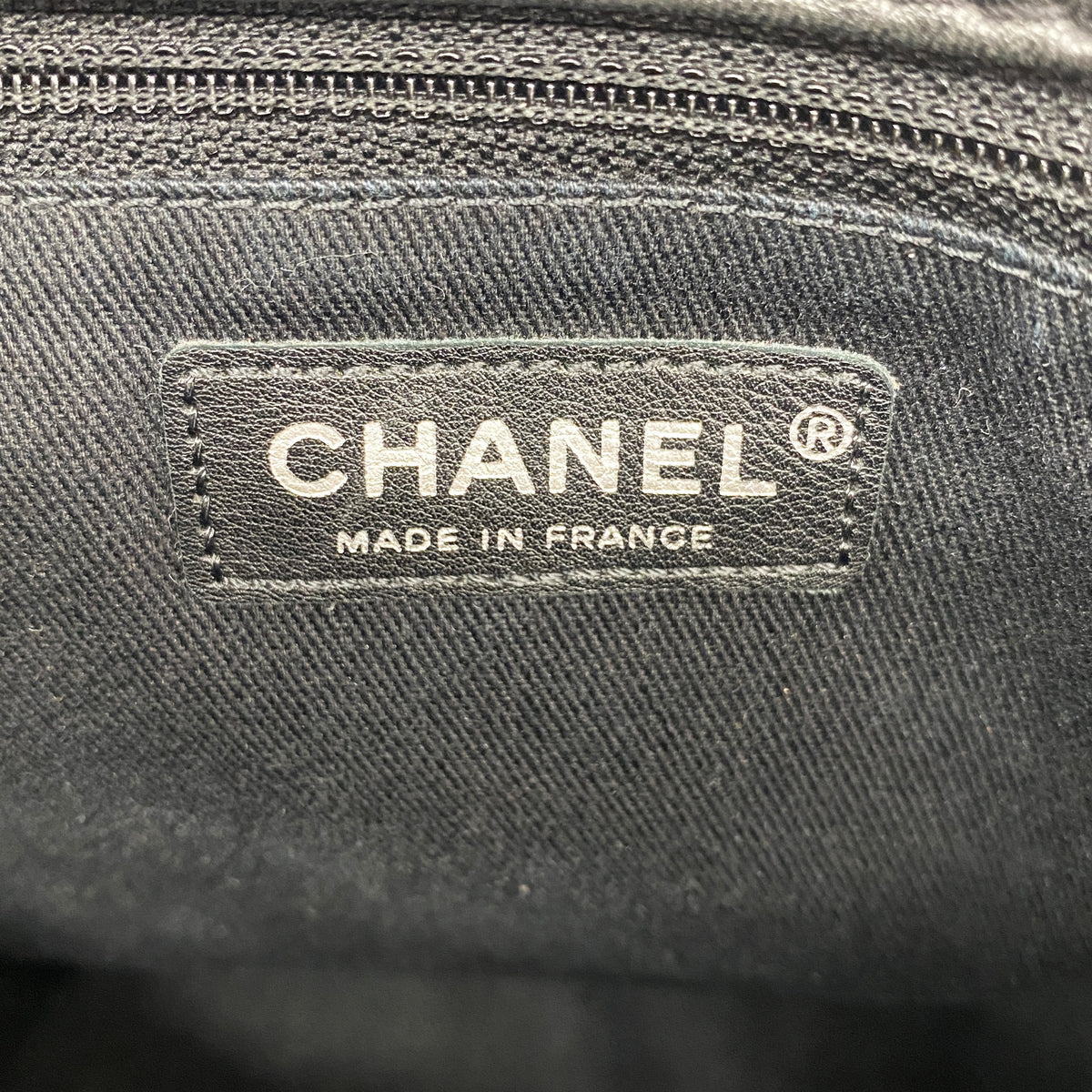 【6ia0182】シャネル ショルダーバッグ マトラッセ Wチェーン レザー ブラック シルバー金具【中古】レディース