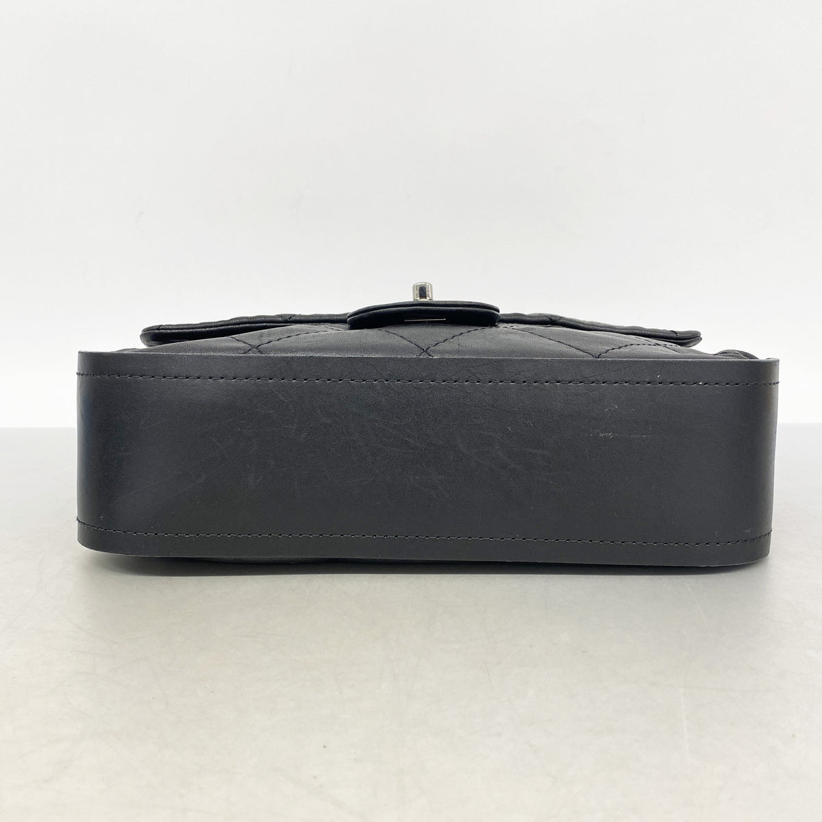 【6ia0182】シャネル ショルダーバッグ マトラッセ Wチェーン レザー ブラック シルバー金具【中古】レディース