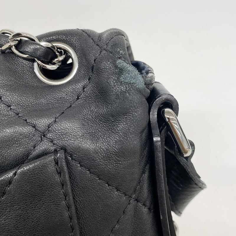 【6ia0182】シャネル ショルダーバッグ マトラッセ Wチェーン レザー ブラック シルバー金具【中古】レディース