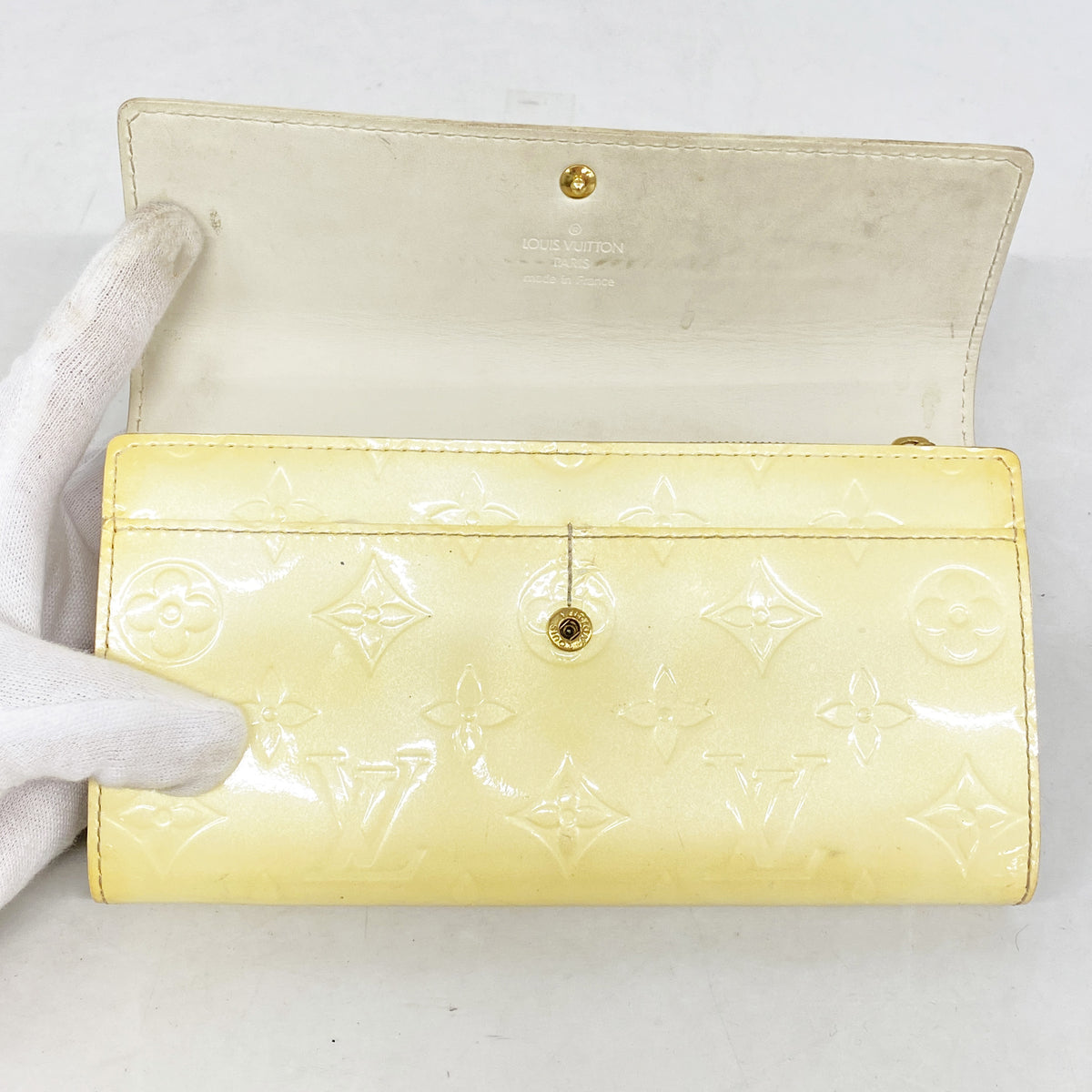 【6ia0189】ルイヴィトン 長財布 ヴェルニ ポシェットポルトモネクレディ M91382 ペルル【中古】レディース