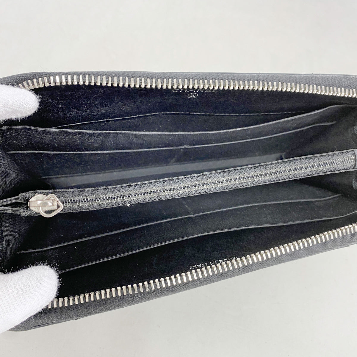 【6ia0232】シャネル 長財布 Vステッチ ラムスキン ブラック シルバー金具【中古】レディース
