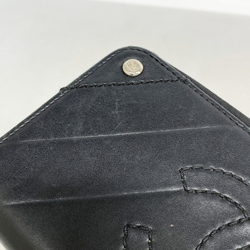 【6ia0232】シャネル 長財布 Vステッチ ラムスキン ブラック シルバー金具【中古】レディース