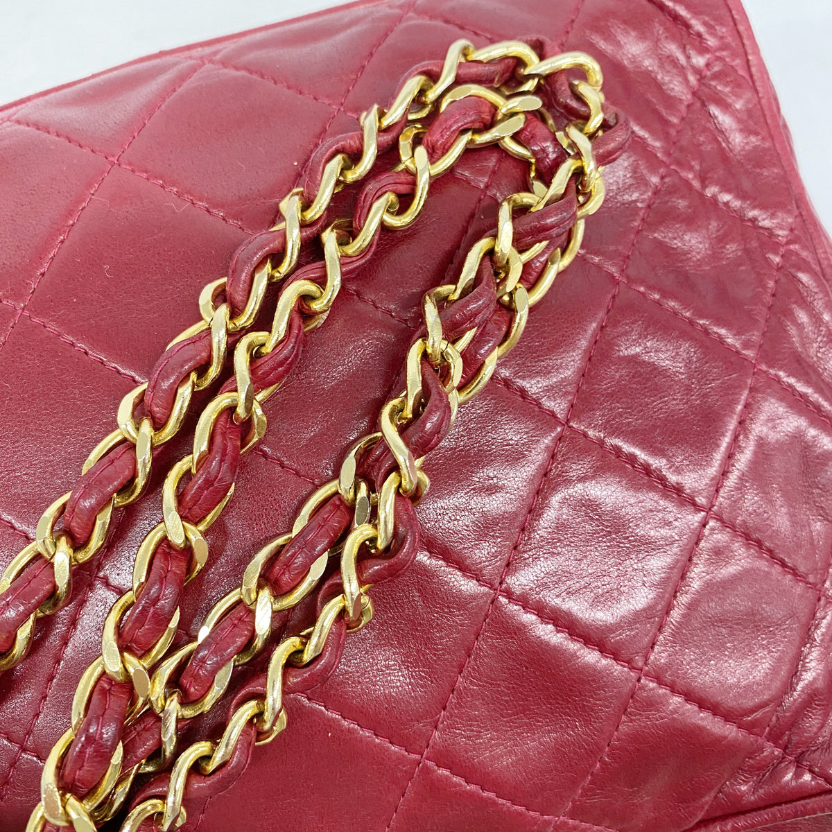 【6ia0272】シャネル ショルダーバッグ マトラッセ フリンジ付きチェーンショルダー ラムスキン レッド ゴールド金具【中古】レディース