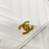 【6ia0273】シャネル ショルダーバッグ Vステッチ ラムスキン ホワイト ゴールド金具【中古】レディース