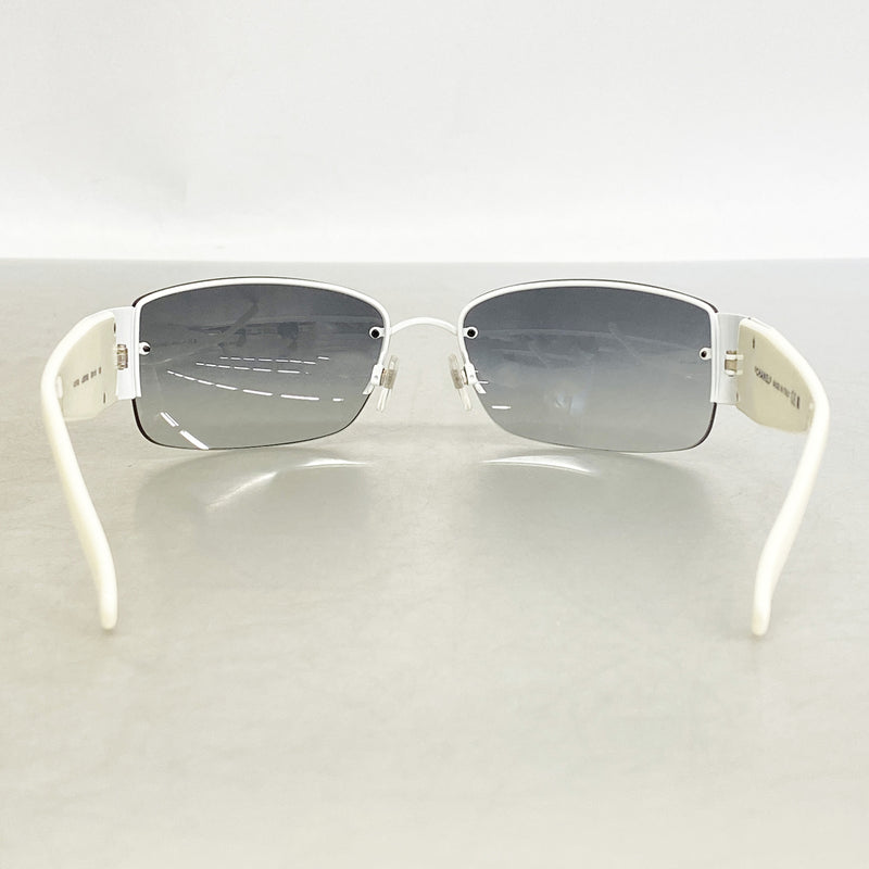【6ia0293】シャネル サングラス 4117-B プラスチック ホワイト シルバー金具【中古】レディース