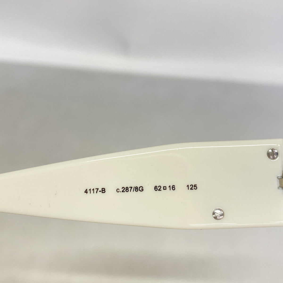 【6ia0293】シャネル サングラス 4117-B プラスチック ホワイト シルバー金具【中古】レディース