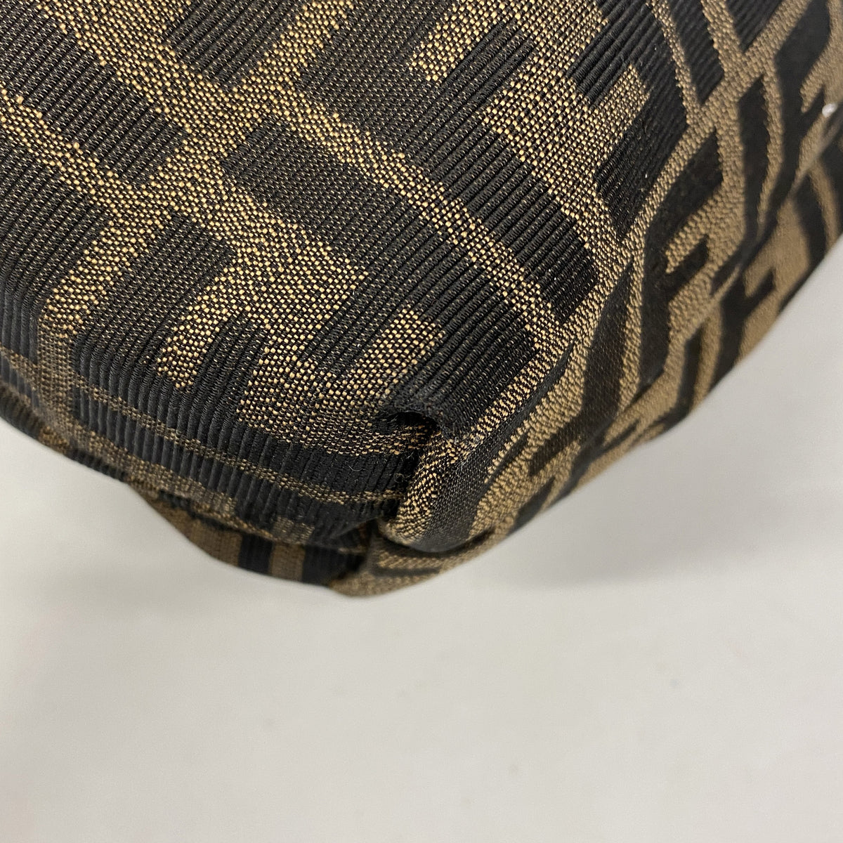 【6ia0362】フェンディ ショルダーバッグ ズッカ ナイロンキャンバス ブラウン シャンパンゴールド金具【中古】レディース