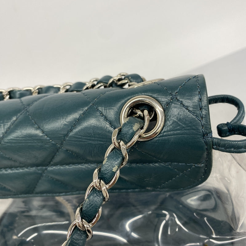 【6ia0363】シャネル リュック・デイパック マトラッセ ラムスキン ビニール グリーン シルバー金具【中古】レディース
