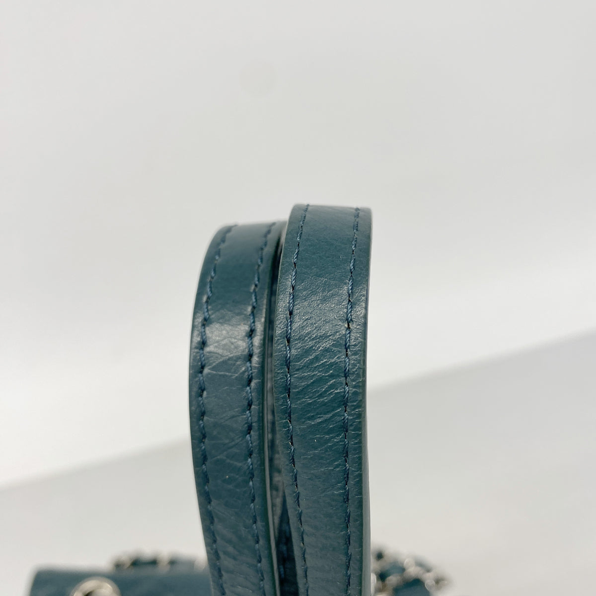 【6ia0363】シャネル リュック・デイパック マトラッセ ラムスキン ビニール グリーン シルバー金具【中古】レディース