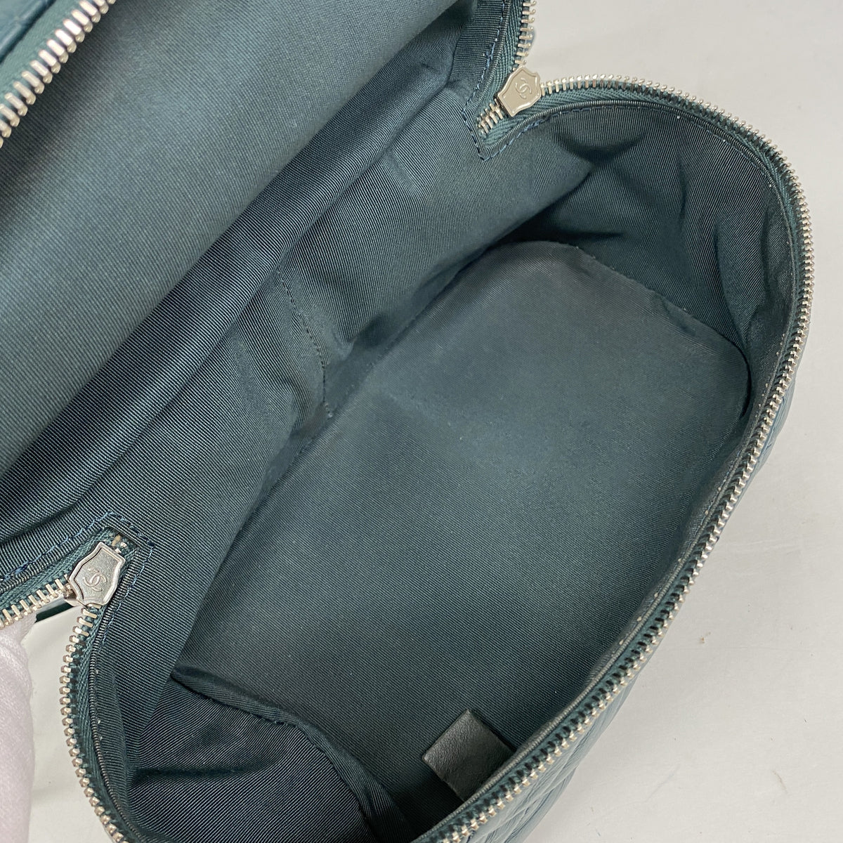 【6ia0363】シャネル リュック・デイパック マトラッセ ラムスキン ビニール グリーン シルバー金具【中古】レディース