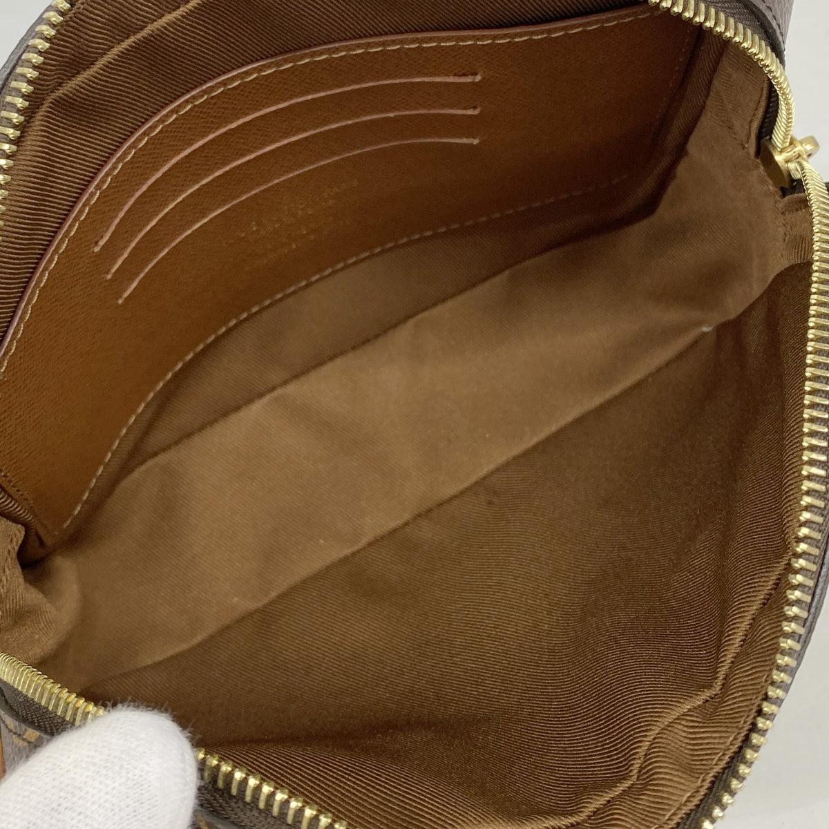 【6ia0382】ルイヴィトン クラッチバッグ モノグラム ソフトトランクポッシュ M44779 ブラウン【中古】メンズ