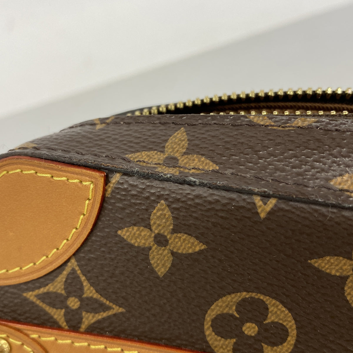【6ia0382】ルイヴィトン クラッチバッグ モノグラム ソフトトランクポッシュ M44779 ブラウン【中古】メンズ