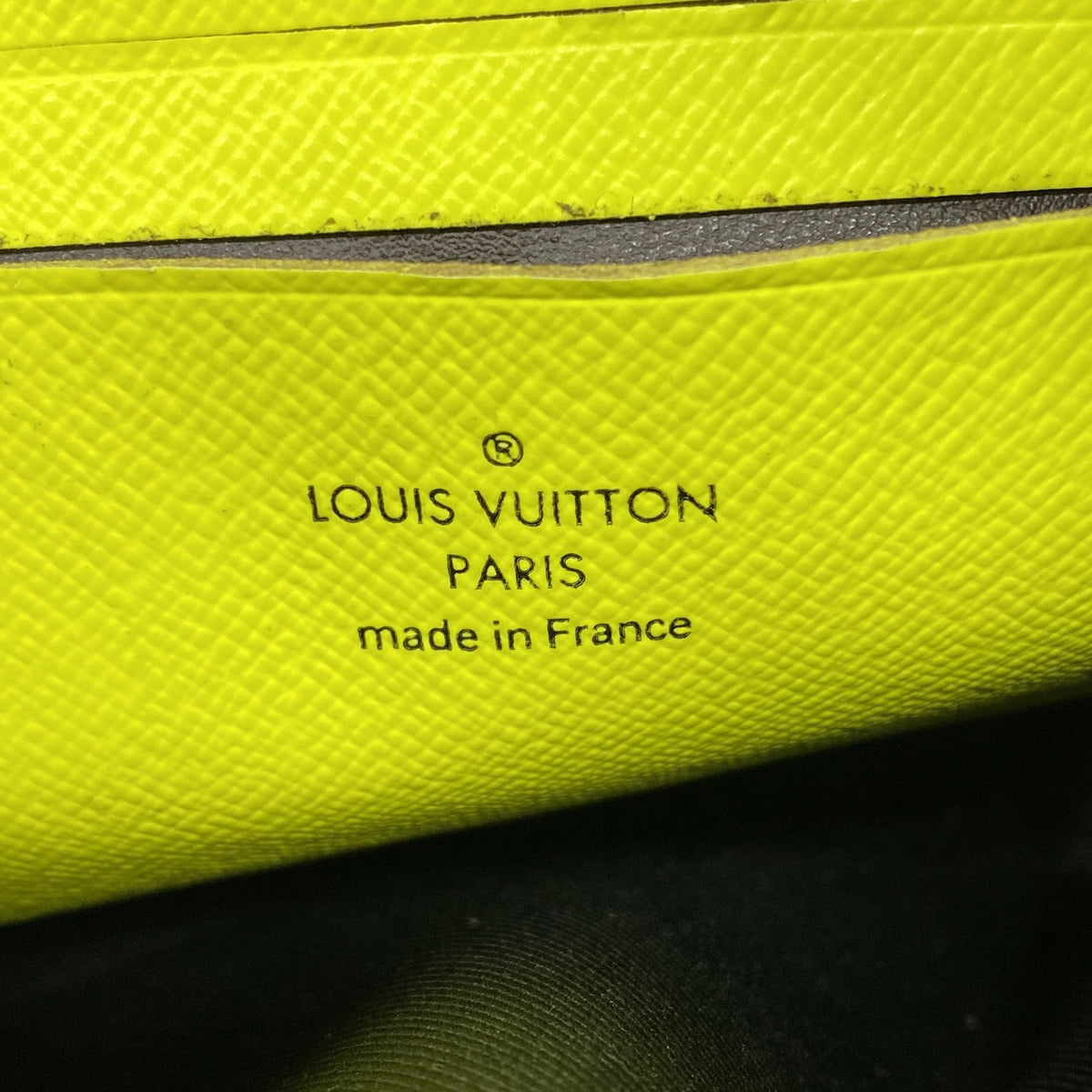 【6ia0412】ルイヴィトン ショルダーバッグ モノグラム・マカサー クリストファーウェアラブルウォレット M80793 ブラウン ネオンイエロー【中古】レディース