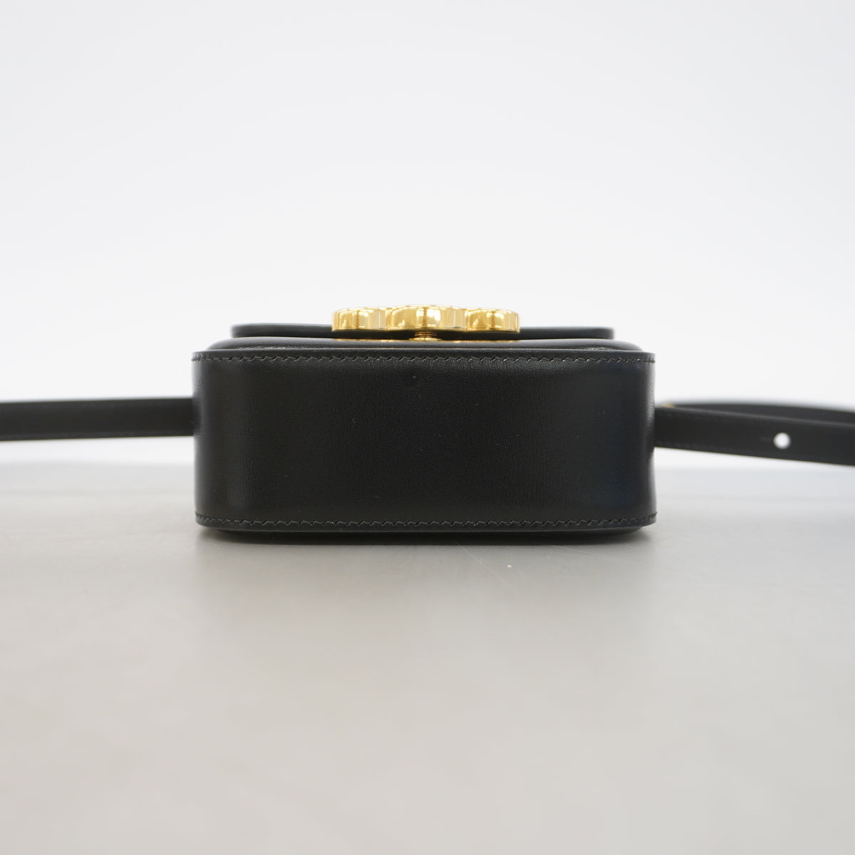【6ia0421】セリーヌ ショルダーバッグ トリオンフ ミニクロード レザー ブラック ゴールド金具【中古】レディース