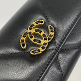 【6ia0448】シャネル 財布 シャネル19 ラムスキン ブラック ゴールド金具【中古】レディース
