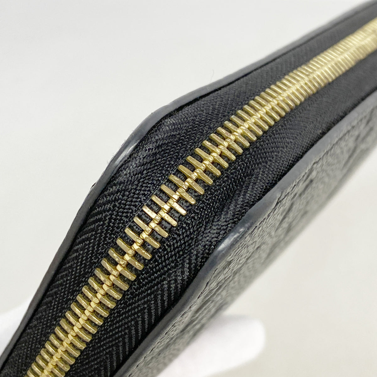 【6ia0453】ルイヴィトン 長財布 モノグラム・アンプラント ジッピーウォレット M61864 ノワール【中古】レディース