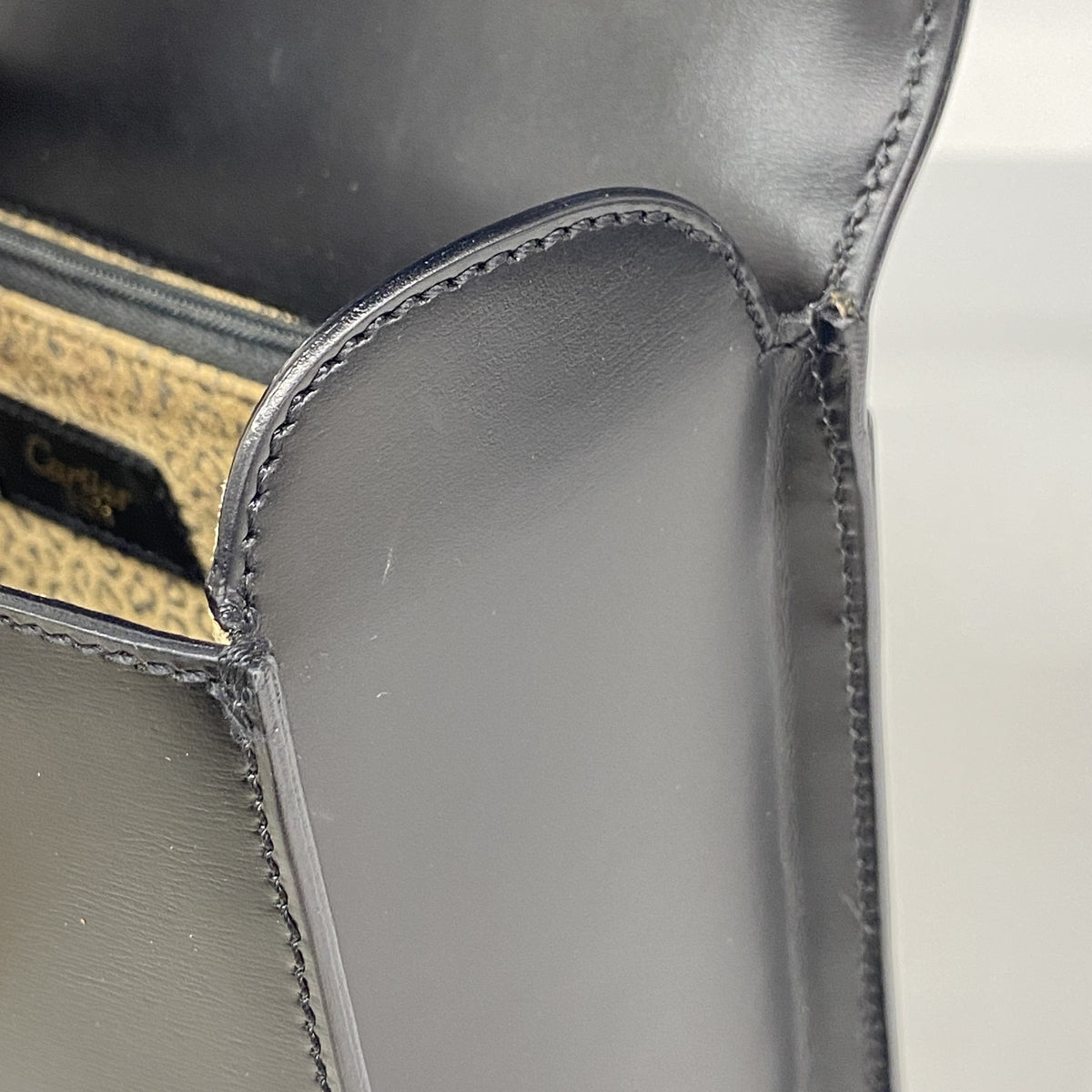 【6ia0460】カルティエ ハンドバッグ パンテール レザー ブラック ゴールド金具【中古】レディース