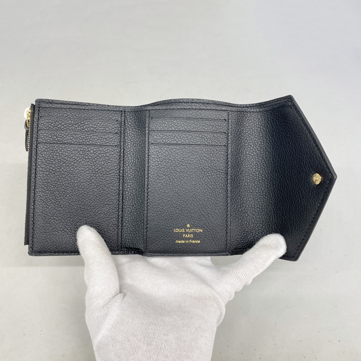 【6ia0467】ルイヴィトン 三つ折り財布 モノグラム・アンプラント ポルトフォイユヴィクトリーヌ M64060 ノワール【中古】