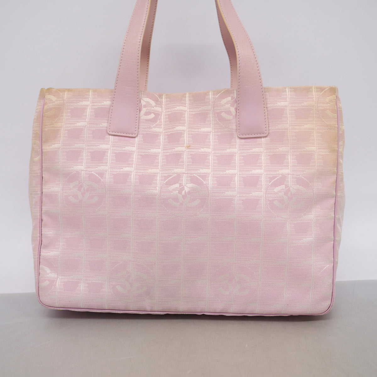 【6ia0498】シャネル トートバッグ ニュートラベル ナイロン ピンク シャンパンゴールド金具【中古】レディース