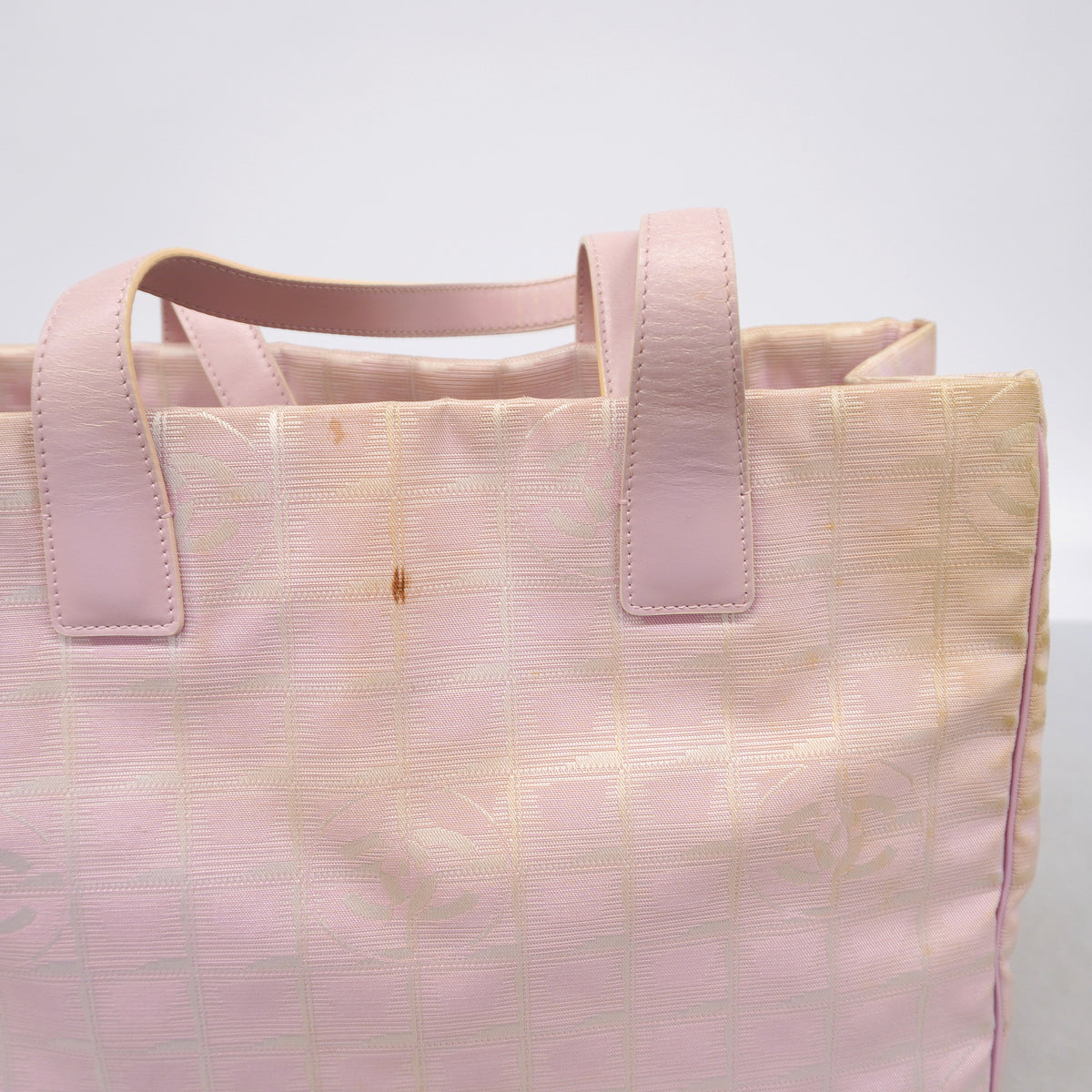 【6ia0498】シャネル トートバッグ ニュートラベル ナイロン ピンク シャンパンゴールド金具【中古】レディース