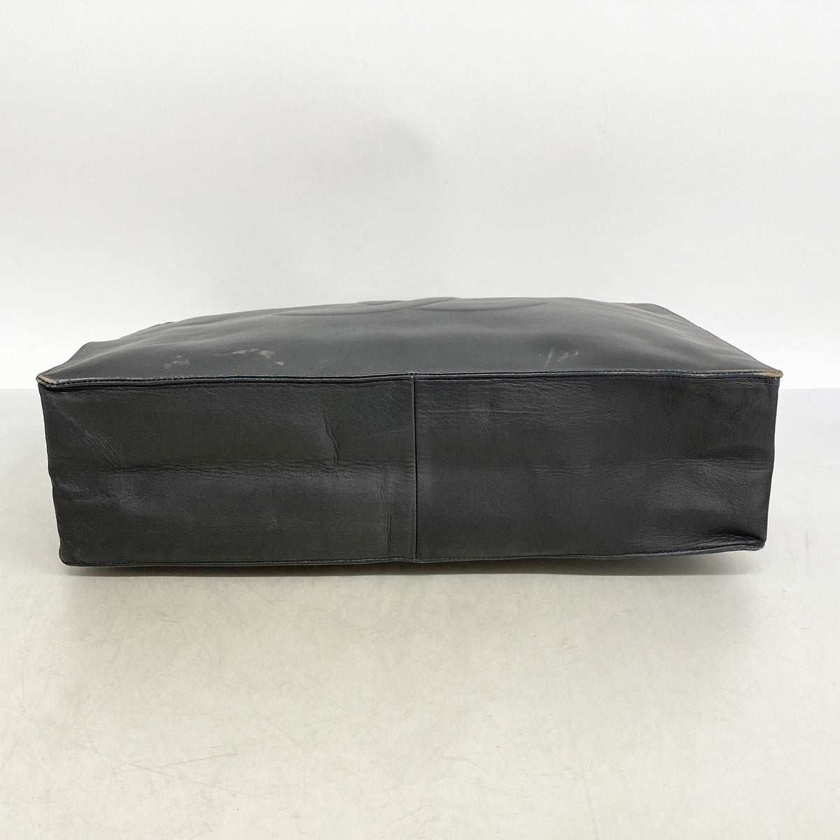 【6ia0499】シャネル チェーントート ラムスキン ブラック ゴールド金具【中古】レディース