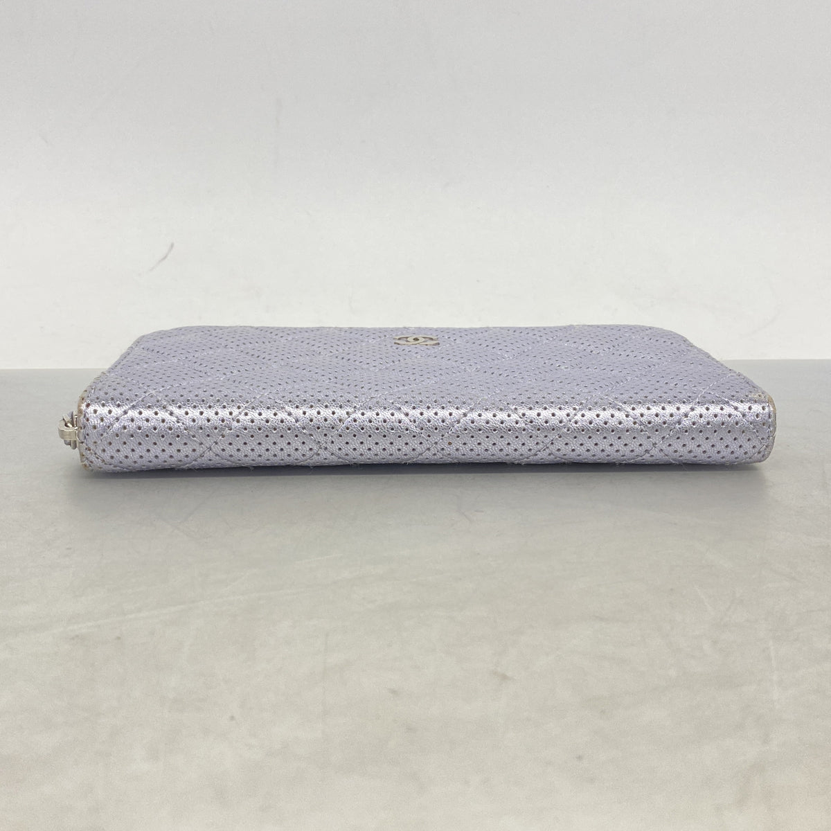 【6ia0529】シャネル 長財布 マトラッセ パンチング レザー パープル シルバー金具【中古】レディース