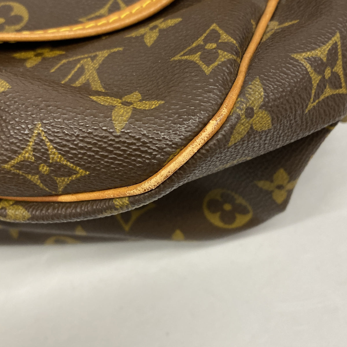 【6ia0534】ルイヴィトン ショルダーバッグ モノグラム ソミュール35 M42254 ブラウン【中古】レディース