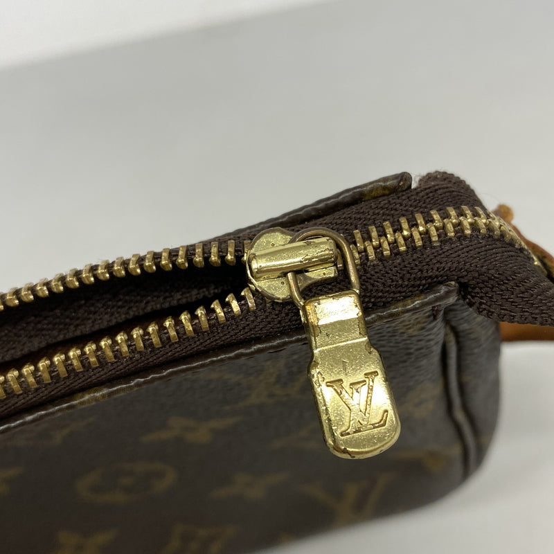 【6ia0536】ルイヴィトン ポーチ モノグラム ポシェットアクセソワール M51980 ブラウン【中古】レディース