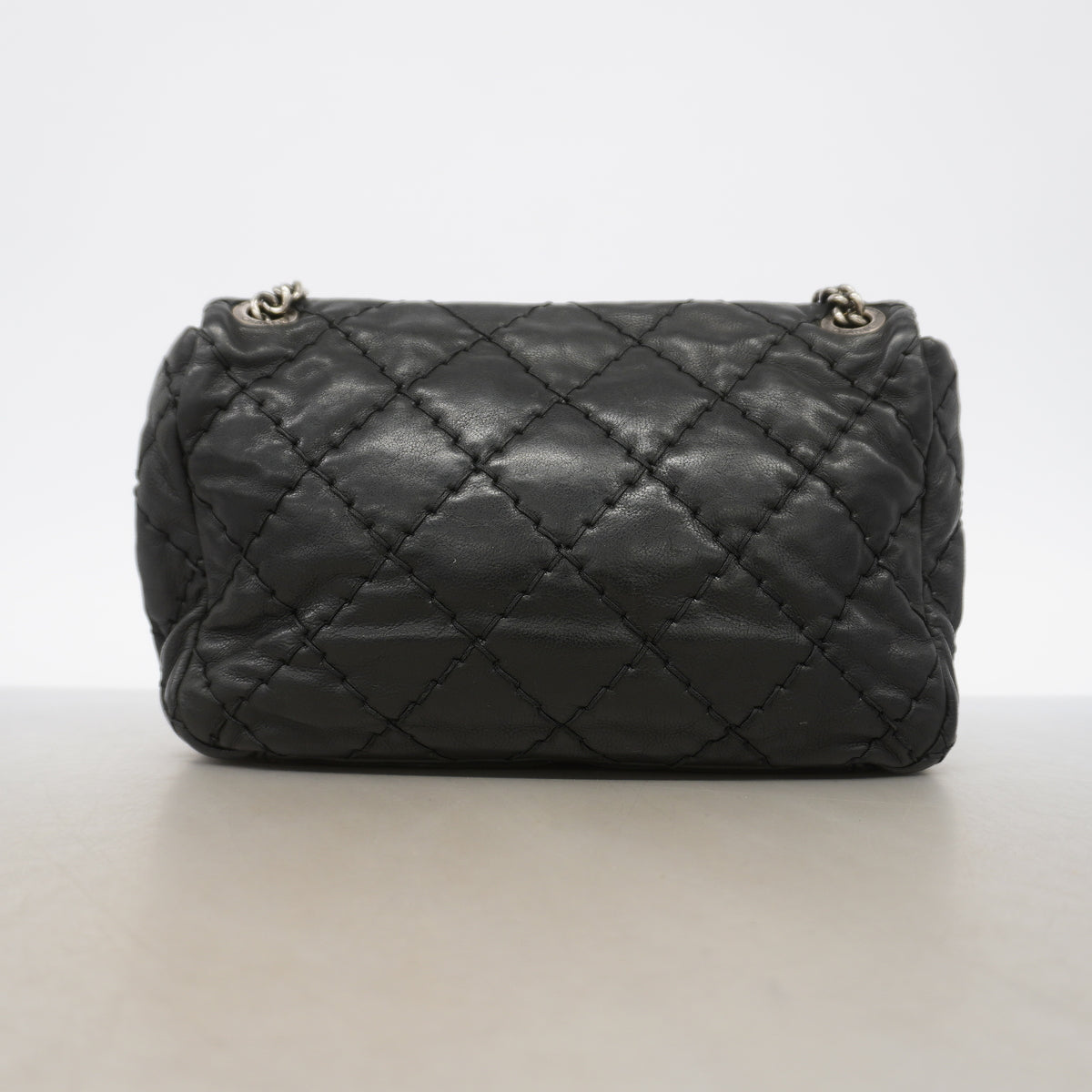 【6ia0544】シャネル ショルダーバッグ ワイルドステッチ Wチェーン レザー ブラック シルバー金具【中古】レディース