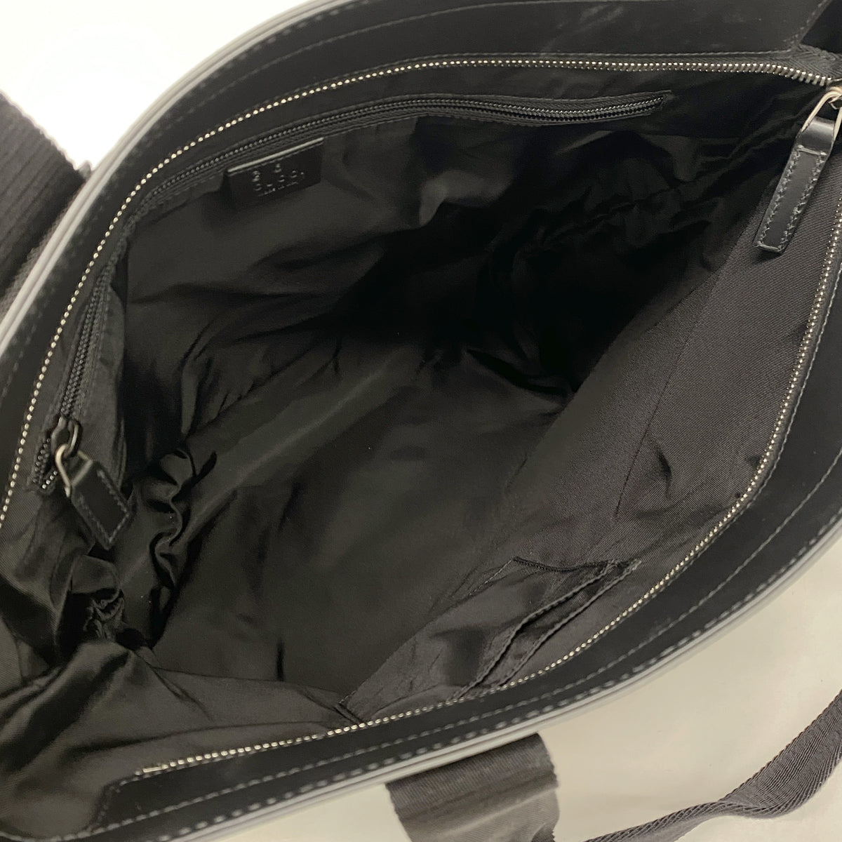 【6ia0547】グッチ トートバッグ シェリーライン 631245 ナイロン ブラック シルバー金具【中古】メンズ レディース ユニセックス