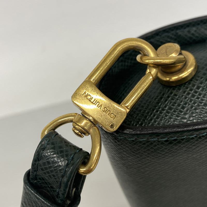 【6ia0585】ルイヴィトン クラッチバッグ タイガ バイカル M30184 エピセア【中古】メンズ