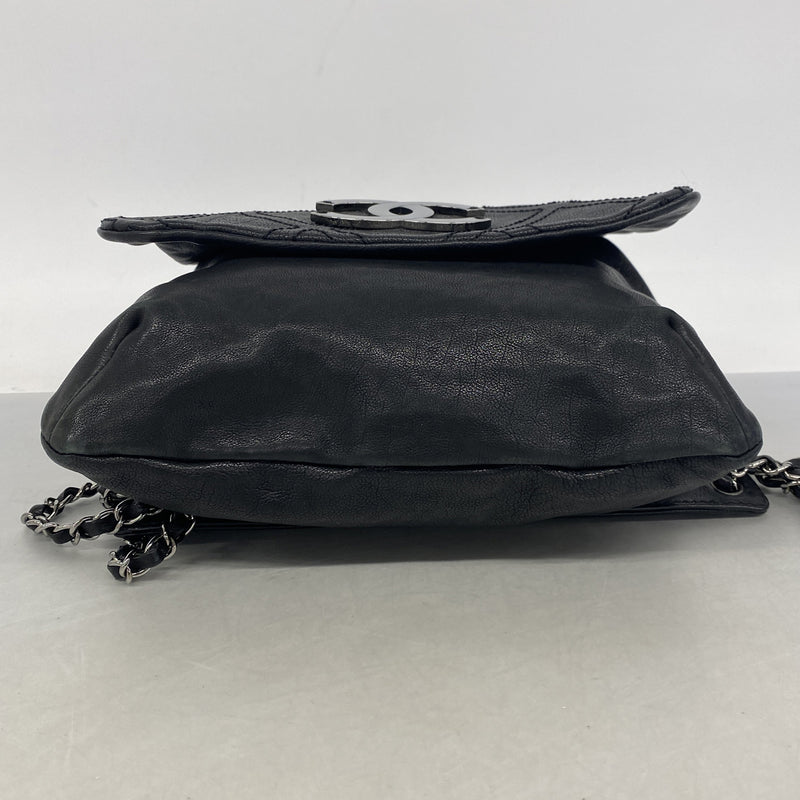 【6ia0587】シャネル ショルダーバッグ Wチェーン レザー ブラック シルバー金具【中古】レディース