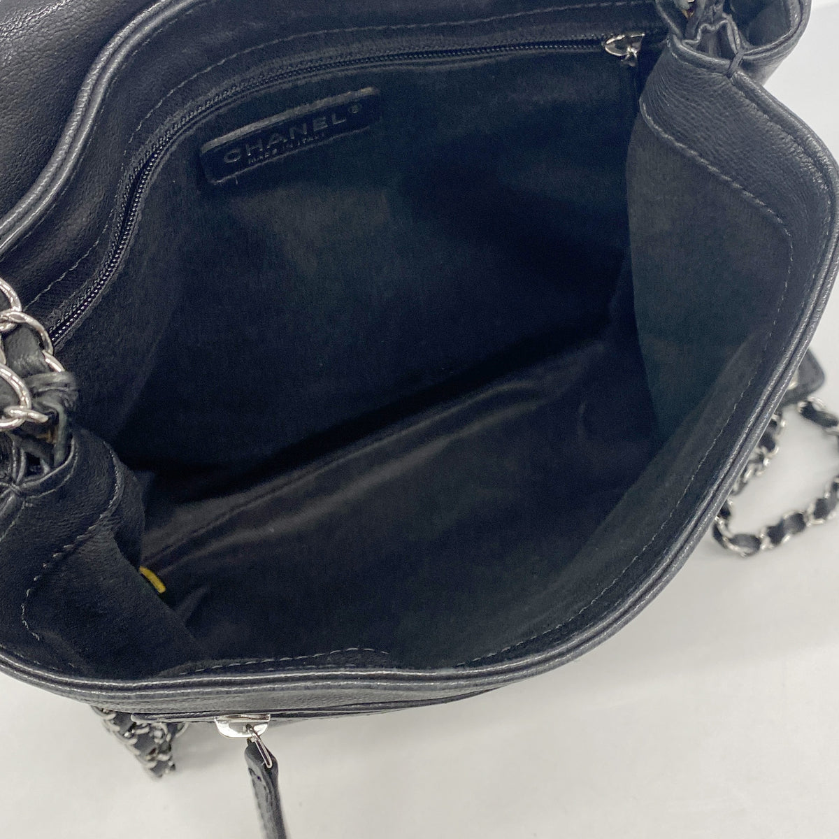 【6ia0587】シャネル ショルダーバッグ Wチェーン レザー ブラック シルバー金具【中古】レディース