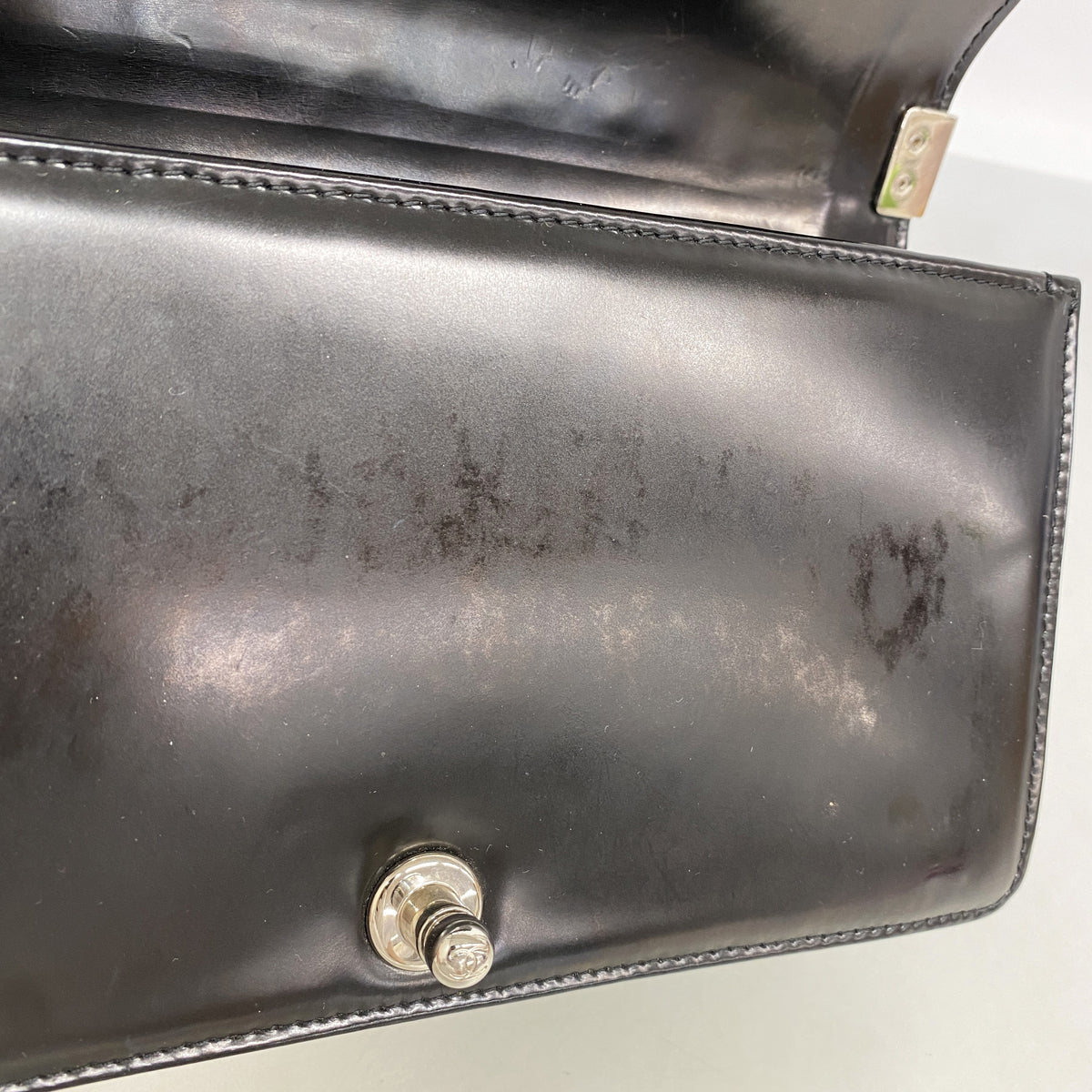 【6ia0607-k】シャネル ショルダーバッグ ボーイシャネル チェーンショルダー レザー ブラック シルバー金具【中古】レディース
