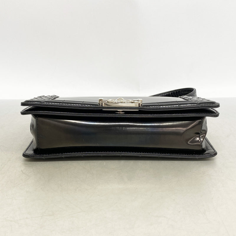 【6ia0607-k】シャネル ショルダーバッグ ボーイシャネル チェーンショルダー レザー ブラック シルバー金具【中古】レディース