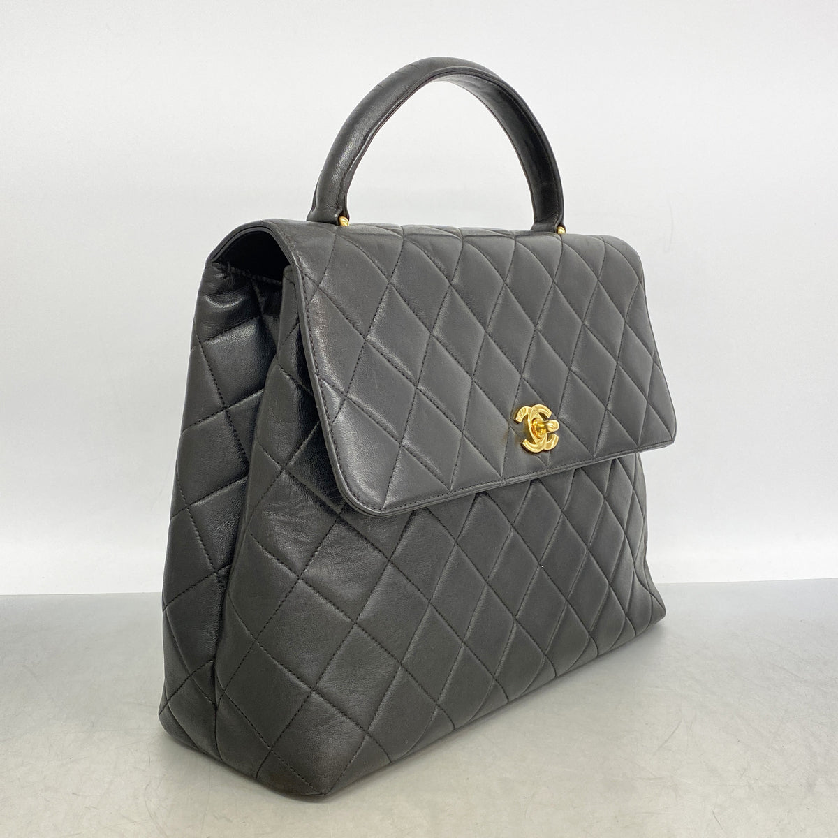 【6ia0608-k】シャネル ハンドバッグ マトラッセ ラムスキン ブラック ゴールド金具【中古】レディース
