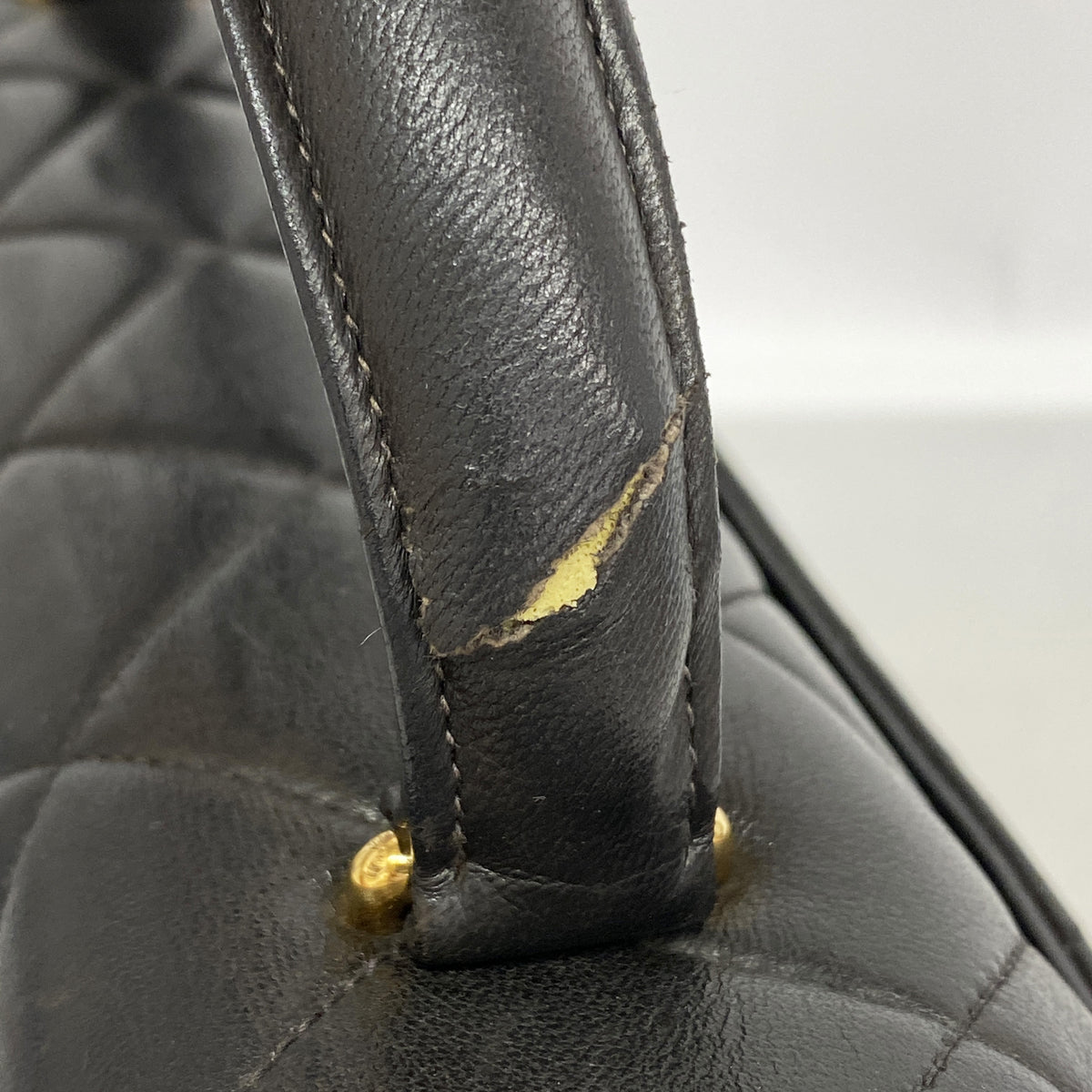 【6ia0608-k】シャネル ハンドバッグ マトラッセ ラムスキン ブラック ゴールド金具【中古】レディース