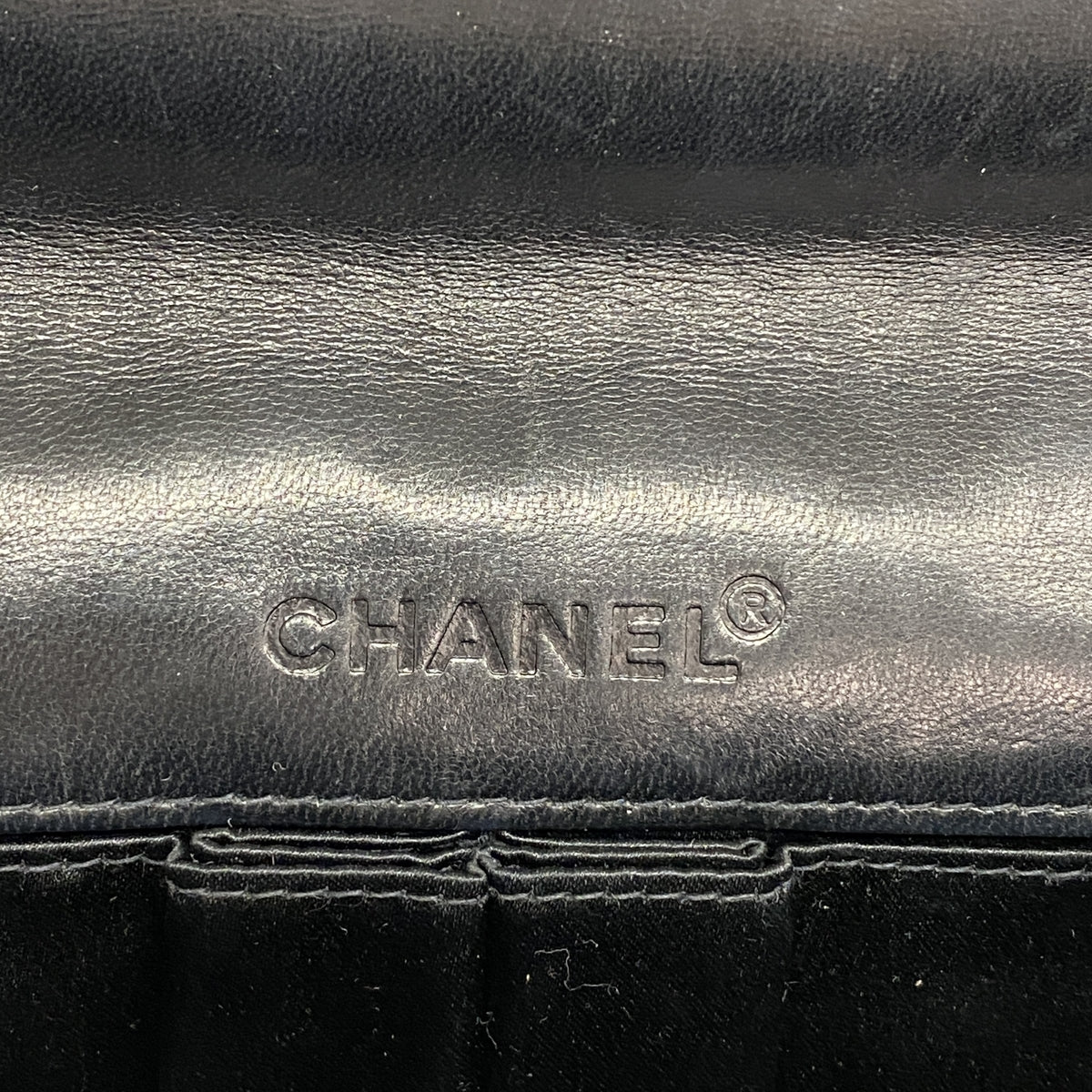 【6ia0609-k】シャネル ショルダーバッグ チョコバー チェーンショルダー ラムスキン ブラック シルバー金具【中古】レディース