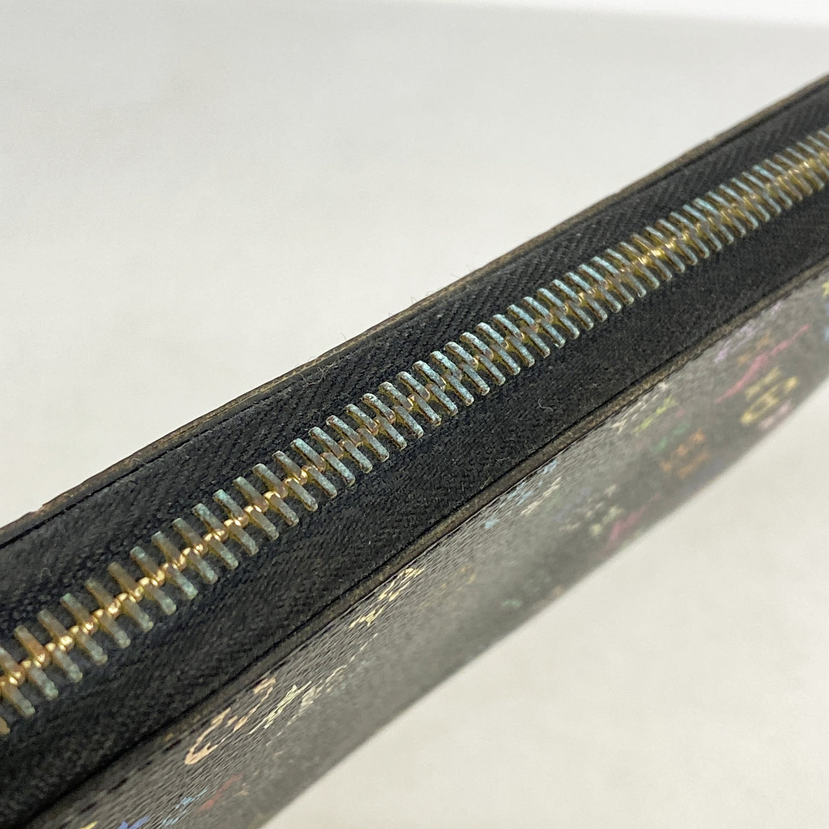 【6ia0611-k】ルイヴィトン 長財布 モノグラム・マルチカラー ジッピーウォレット M60243 ノワール グルナード 【中古】レディース