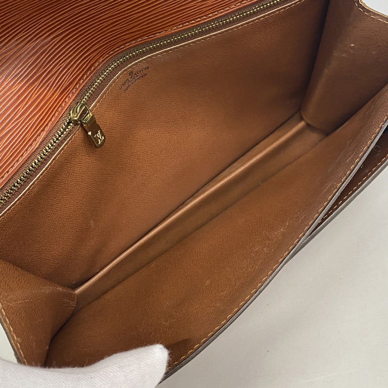 【6ia0649】ルイヴィトン クラッチバッグ エピ ポシェットセリエドラゴンヌ M52613 ケニアブラウン【中古】メンズ