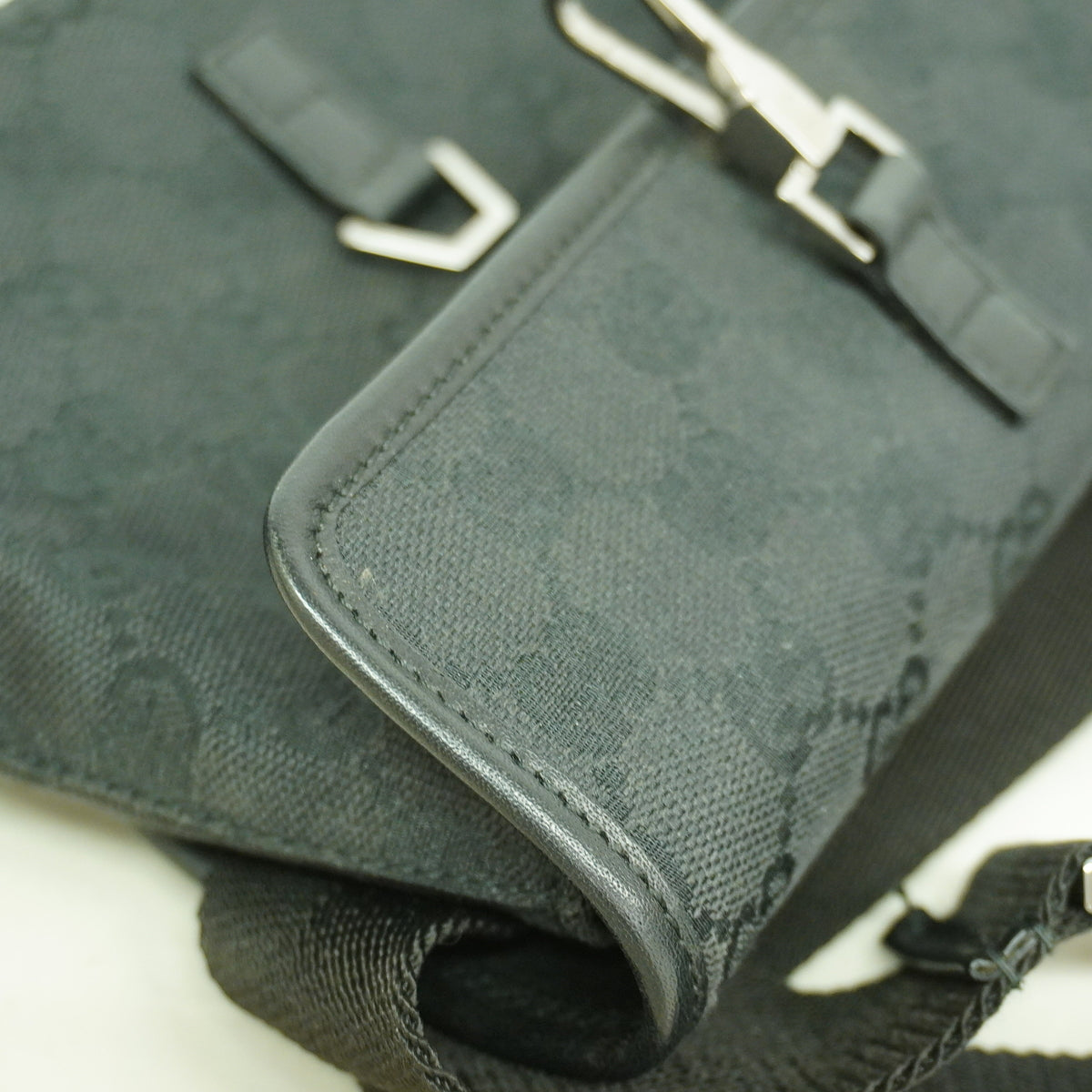 【6ia0654-k】グッチ ウエストバッグ GGキャンバス 92543 キャンバス ブラック シルバー金具【中古】レディース
