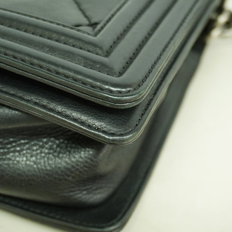【6ia0657-k】シャネル ショルダーバッグ ボーイシャネル ワイルドステッチ レザー ブラック シルバー金具【中古】レディース