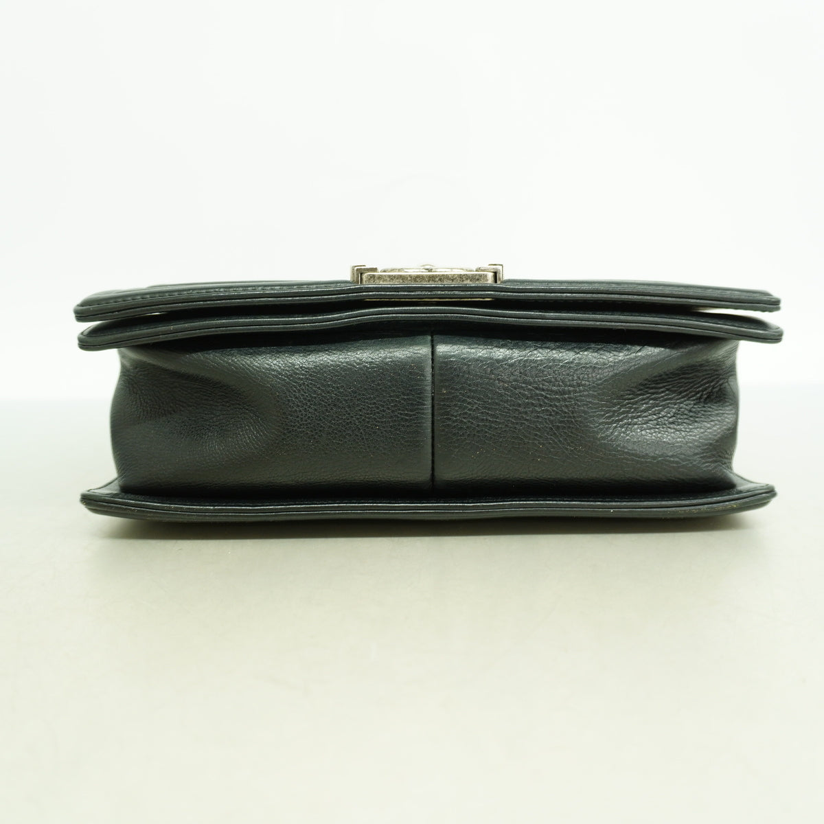 【6ia0657-k】シャネル ショルダーバッグ ボーイシャネル ワイルドステッチ レザー ブラック シルバー金具【中古】レディース