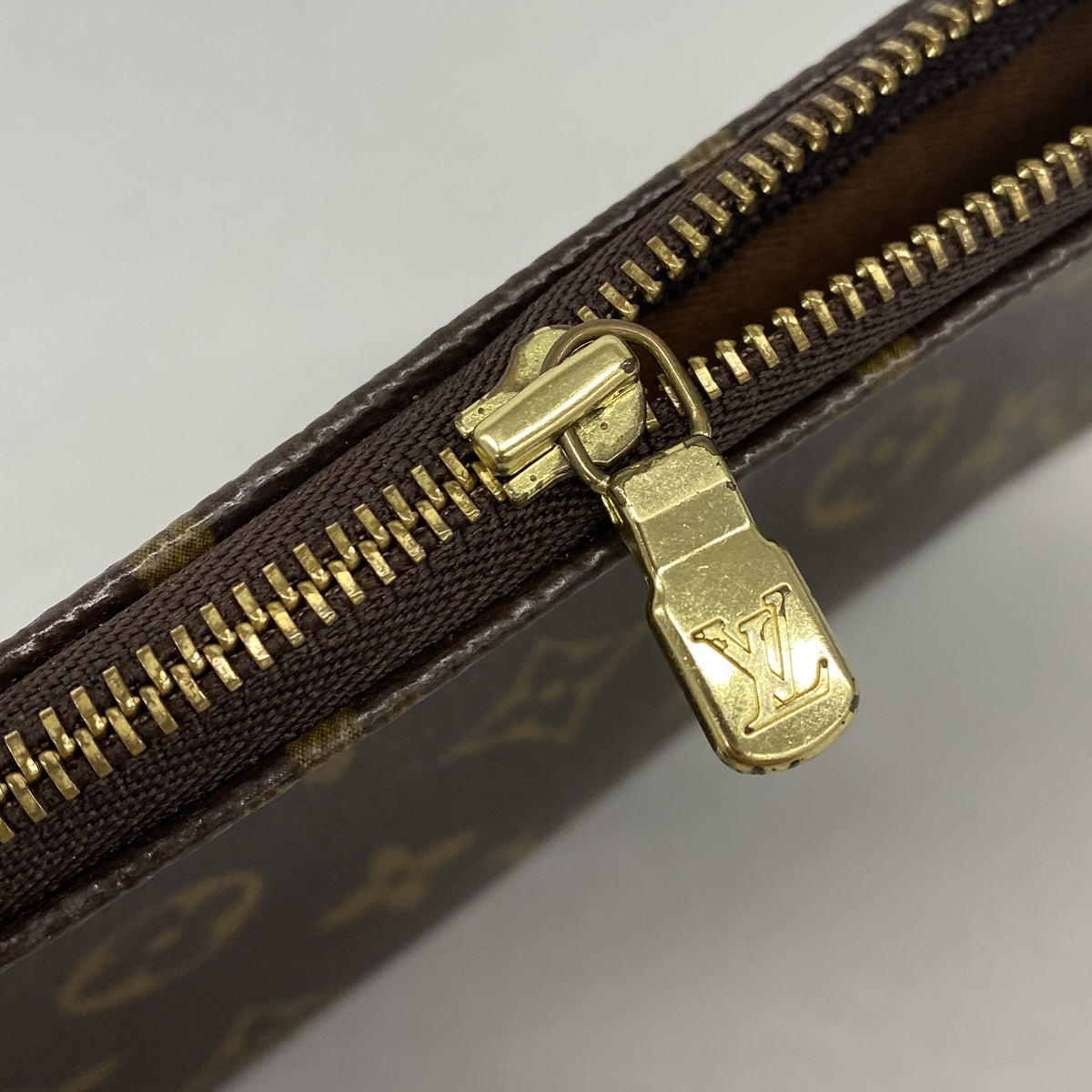 【6ia0671】ルイヴィトン ポーチ モノグラム ポシェットアクセソワール M51980 ブラウン【中古】レディース