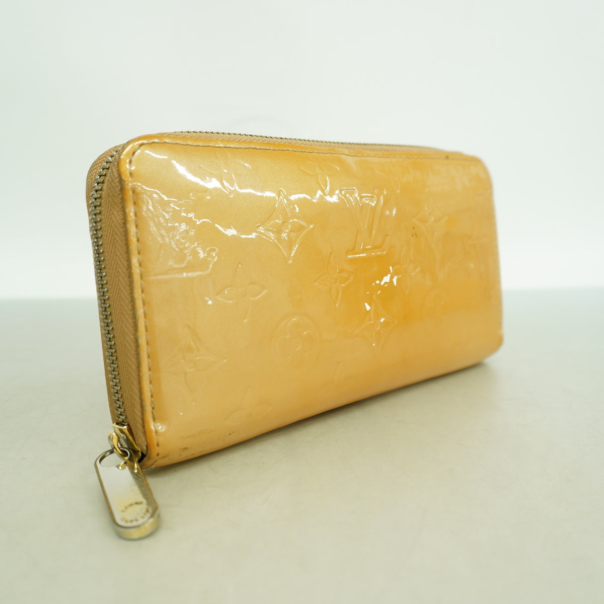 【6ia0690-k】ルイヴィトン 長財布 ヴェルニ ジッピーウォレット M91470 ノワゼット【中古】レディース