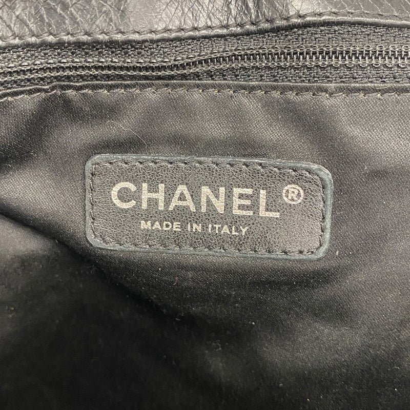 【6ia0703】シャネル ショルダーバッグ Wチェーン レザー ブラック シルバー金具【中古】レディース
