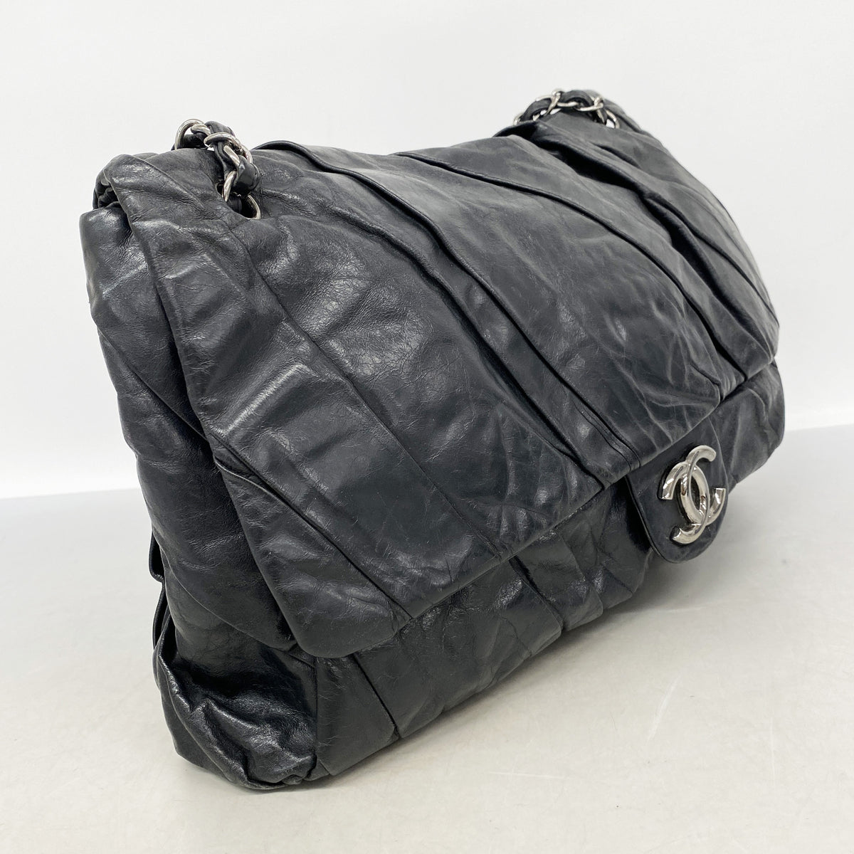 【6ia0703】シャネル ショルダーバッグ Wチェーン レザー ブラック シルバー金具【中古】レディース