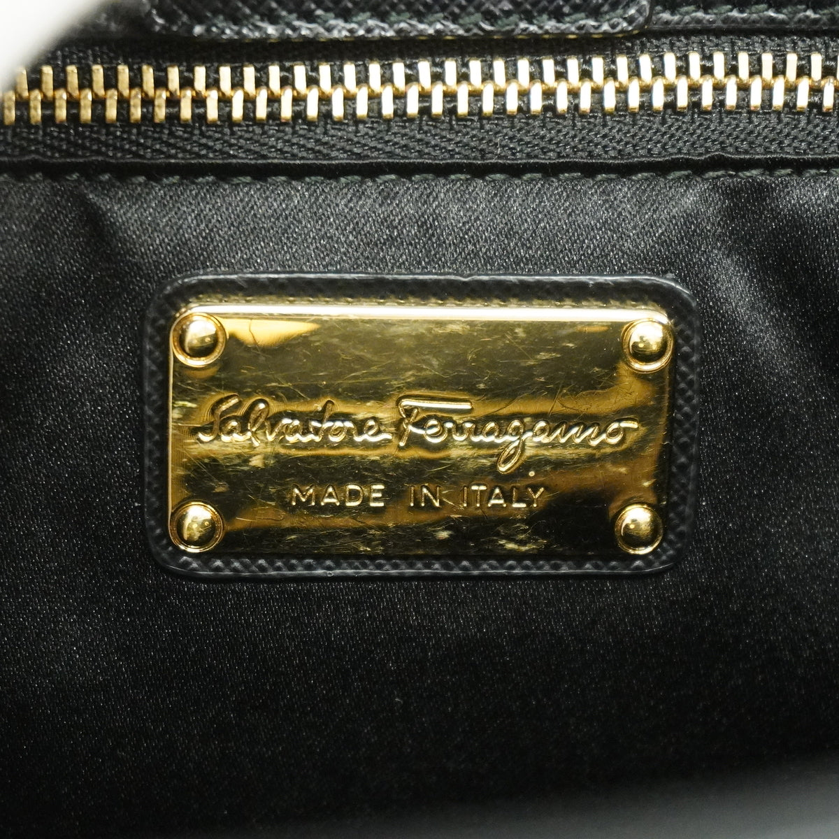 【6ia0753】サルヴァトーレフェラガモ チェーントート ヴァラ レザー ブラック ゴールド金具【中古】レディース