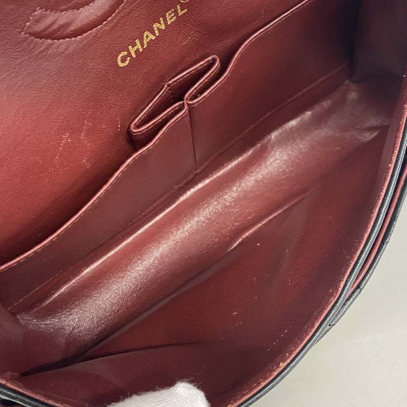 【6ia0789-h】シャネル ショルダーバッグ マトラッセ Wフラップ Wチェーン ラムスキン ブラック ゴールド金具【中古】レディース